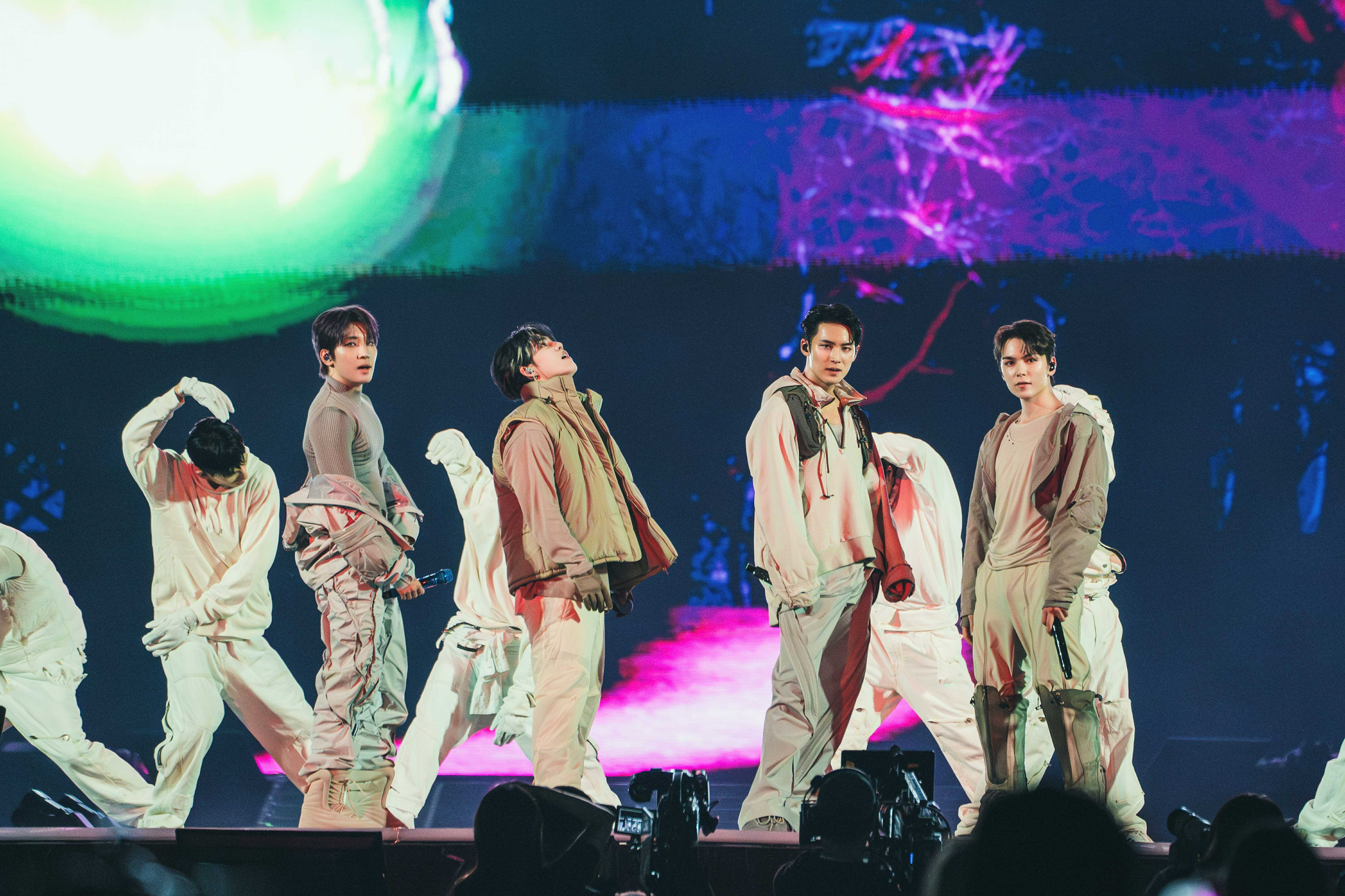 SEVENTEEN - SEVENTEEN RIGHT HERE  映画  ウォヌ SEVENTEEN [RIGHT HERE] WORLD TOUR IN CINEMAS｜2025年5月16日