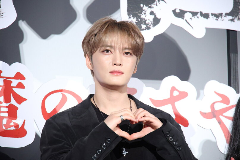 ジェジュンが観客に紛れて映画「神社 悪魔のささやき」を鑑賞！ そのオーラの消し方とは……？「僕、祈祷師なので」 - 推し楽