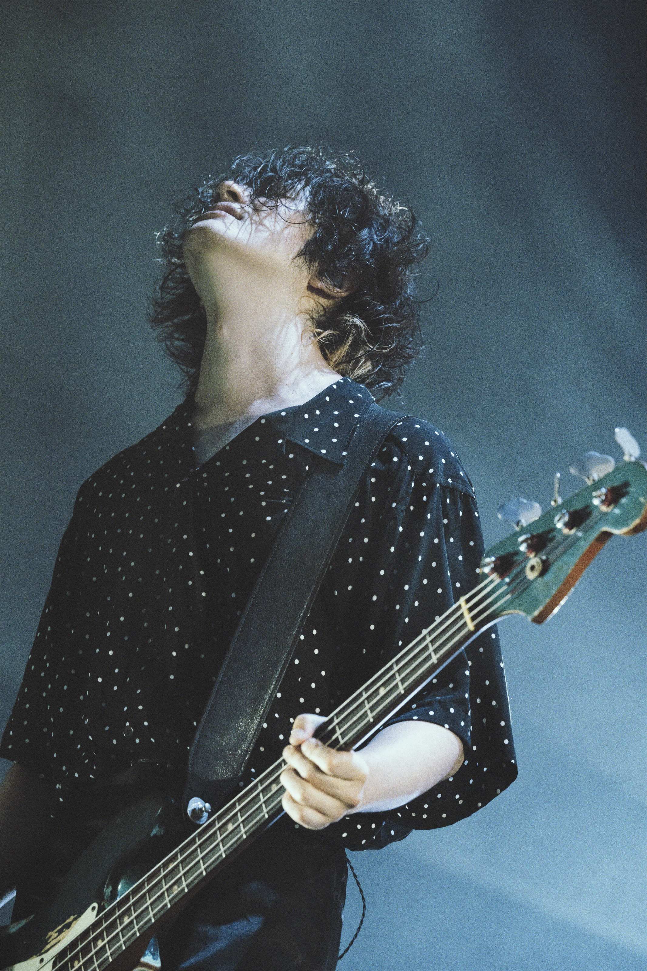 Alexandros]、「死ぬまで遊ぼうぜ！」16年間の楽曲が入り乱れた熱狂の