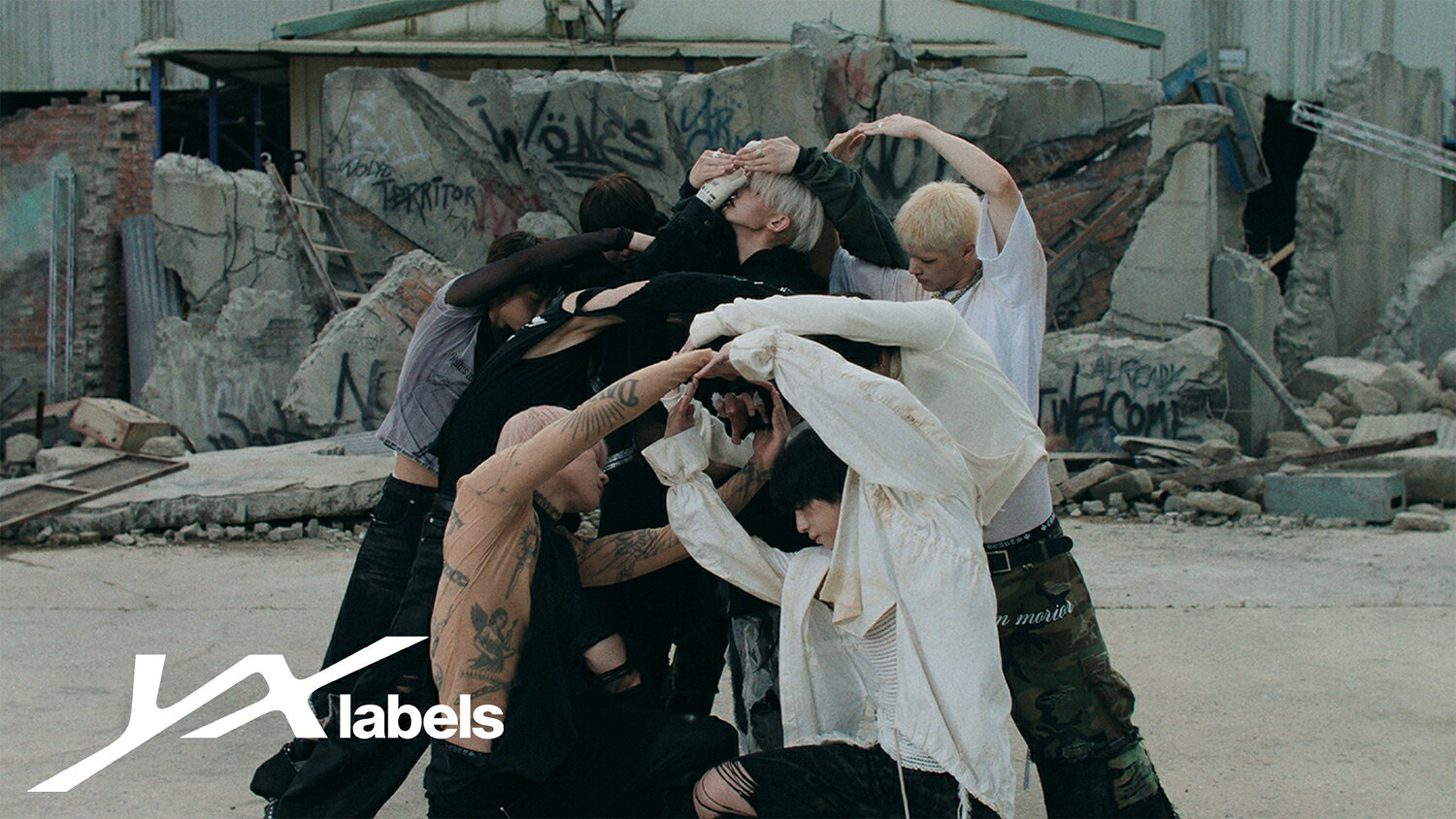 &TEAM Back to Life お見送り会 第1部 900番台 &TEAM back to life お見送り会3部参加 券整番900番台 &TEAM