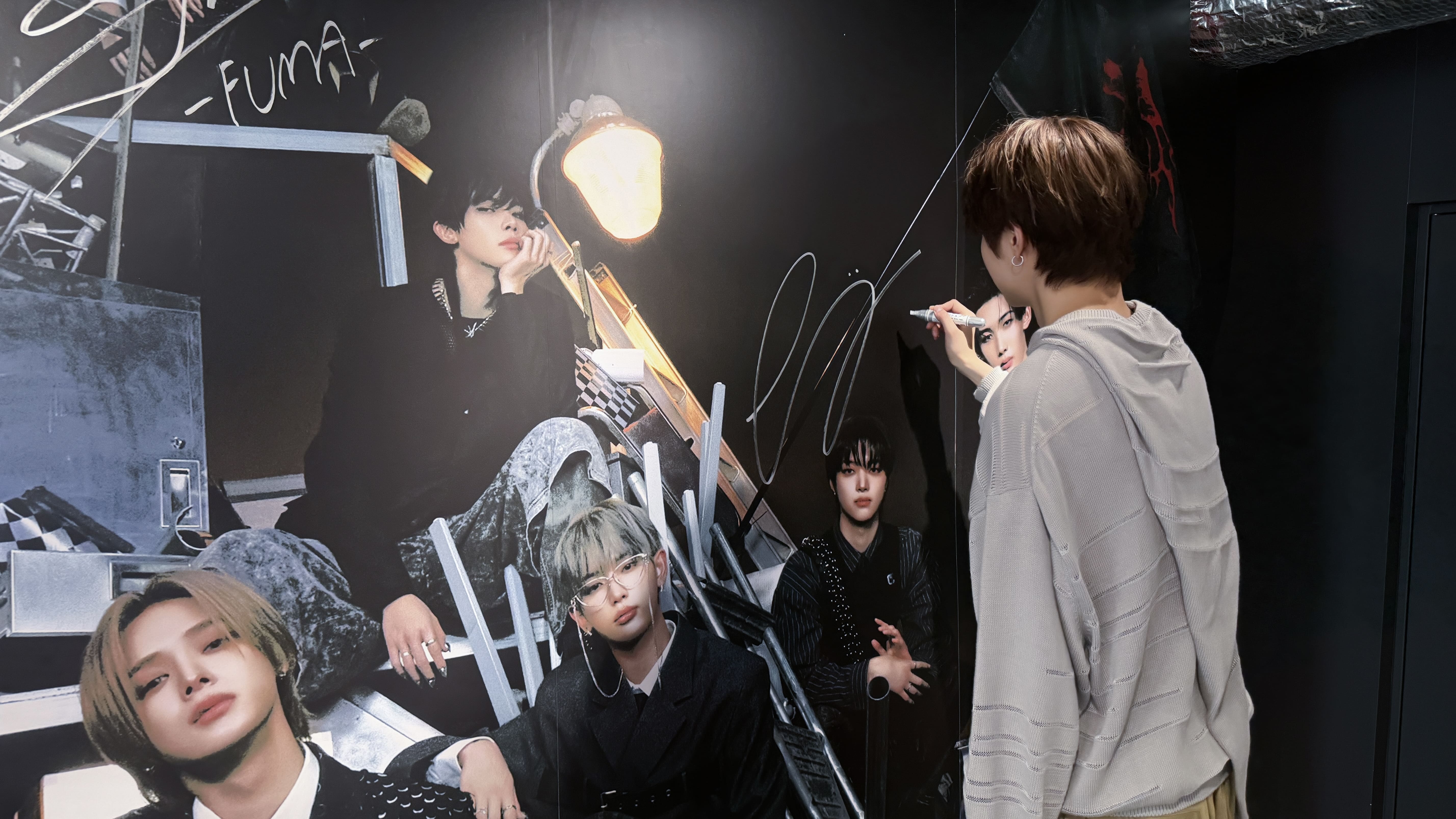 &TEAM EJ、FUMA、JOが「Go in Blind (月狼)」ポップアップを