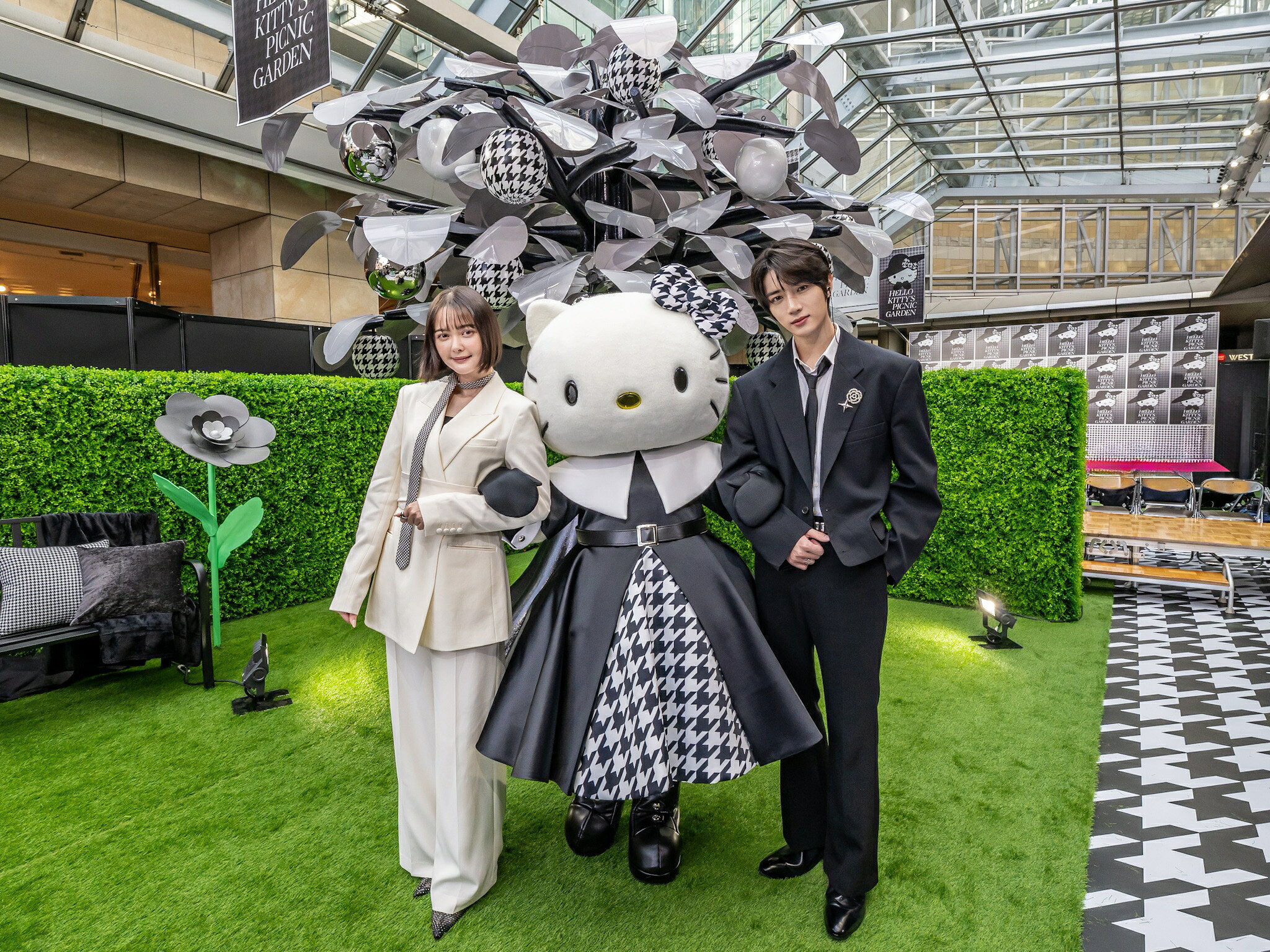 TXT・BEOMGYU、ハローキティのイベント登壇！「キティちゃんとお会い