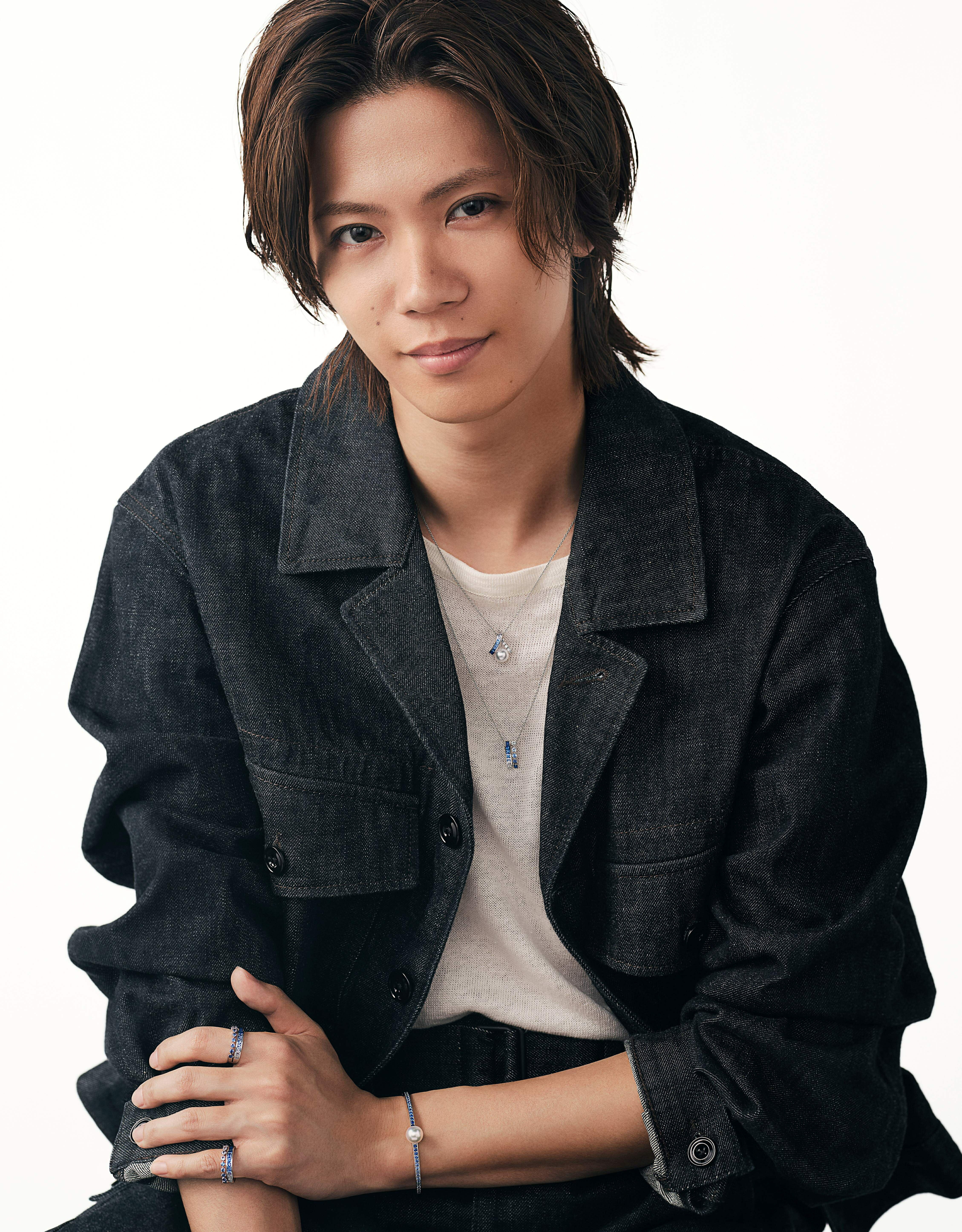 神宮寺勇太、ミキモトのサファイア×デニムルック披露「男性にも