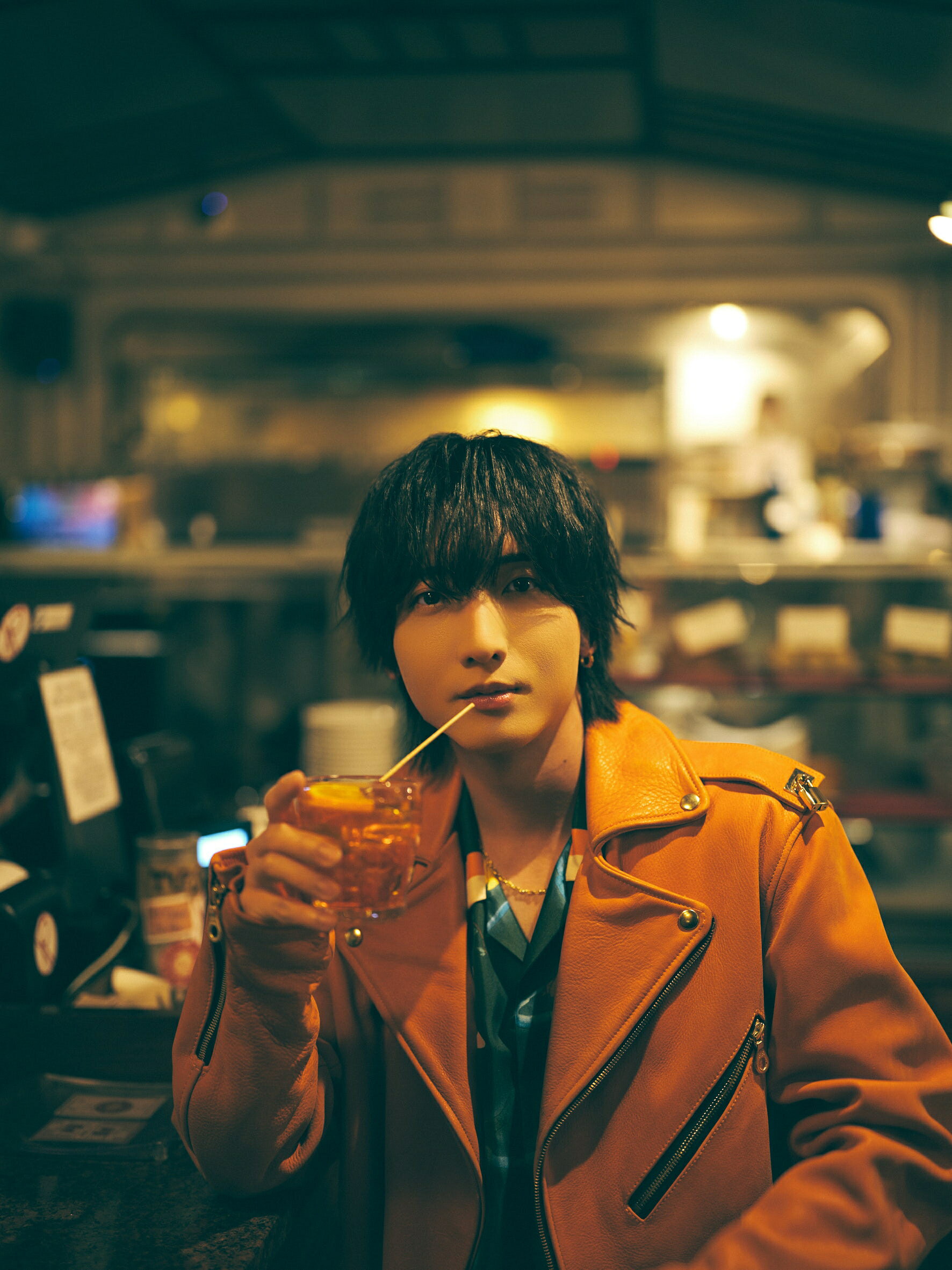 小林千晃、ヴェネツィアで“デート気分”満載♡ 10周年写真集の先行