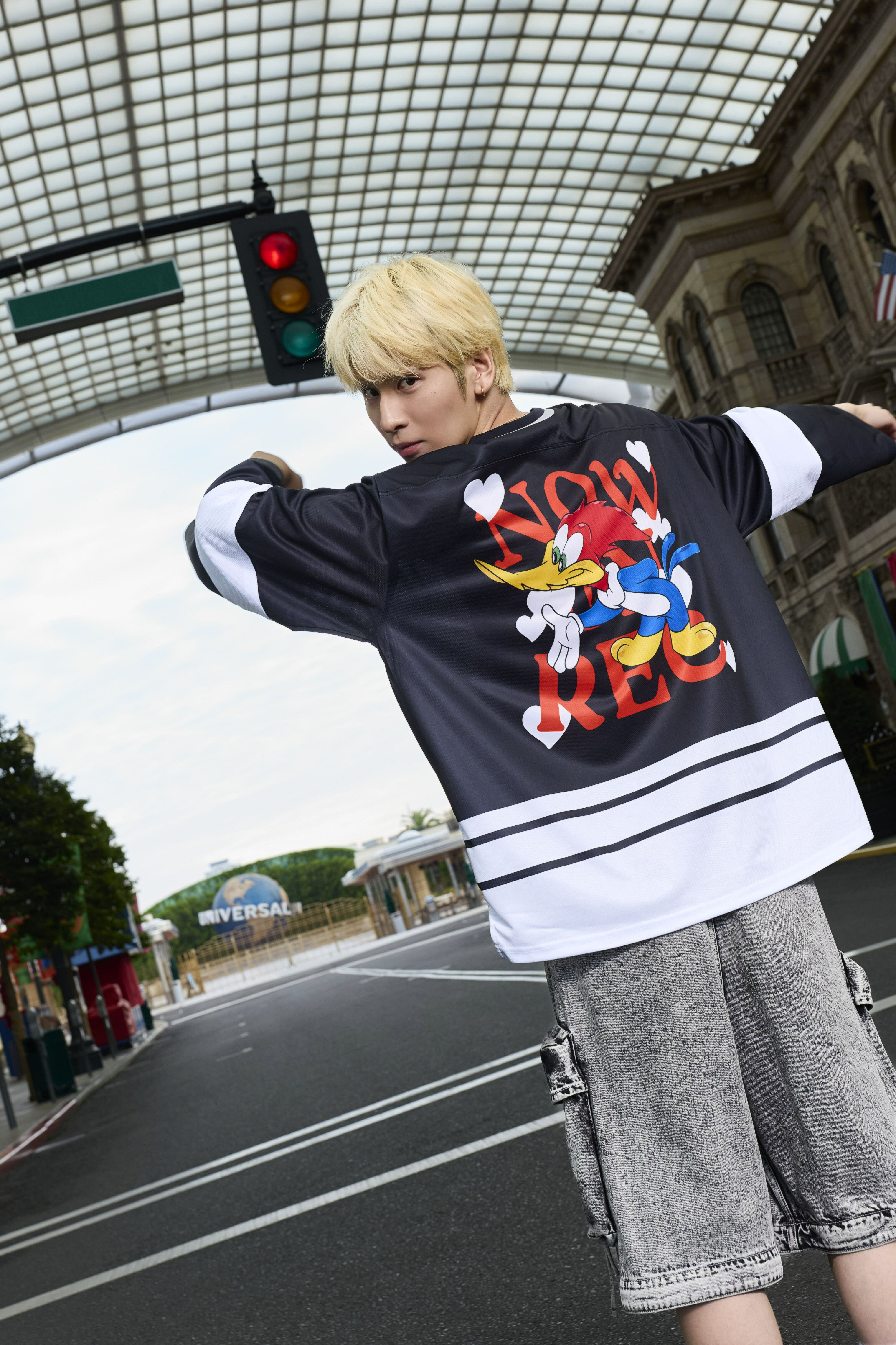 長谷川慎 クッション w2p THE RAMPAGE・長谷川慎、USJチャリティグッズのSPモデルとして