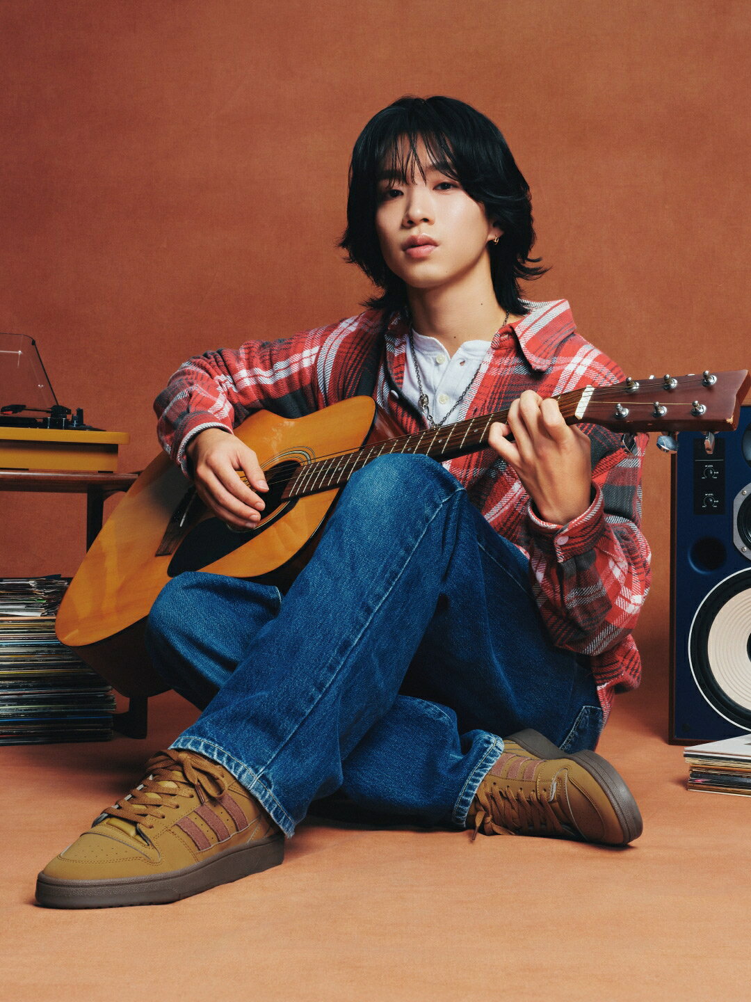 BUDDiiS森愁斗、「BREAK START」新ビジュアルで自然体の姿を披露 - 推し楽