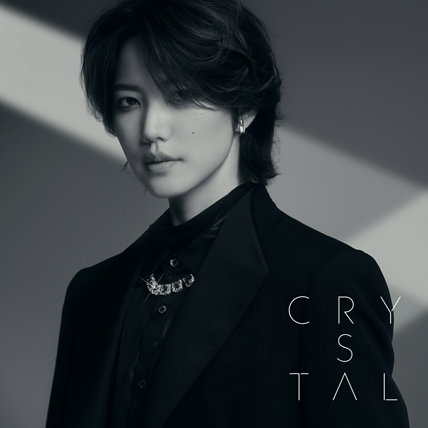 七海ひろきがアルバム「Crystal」で開いた新境地。ヒップホップへの