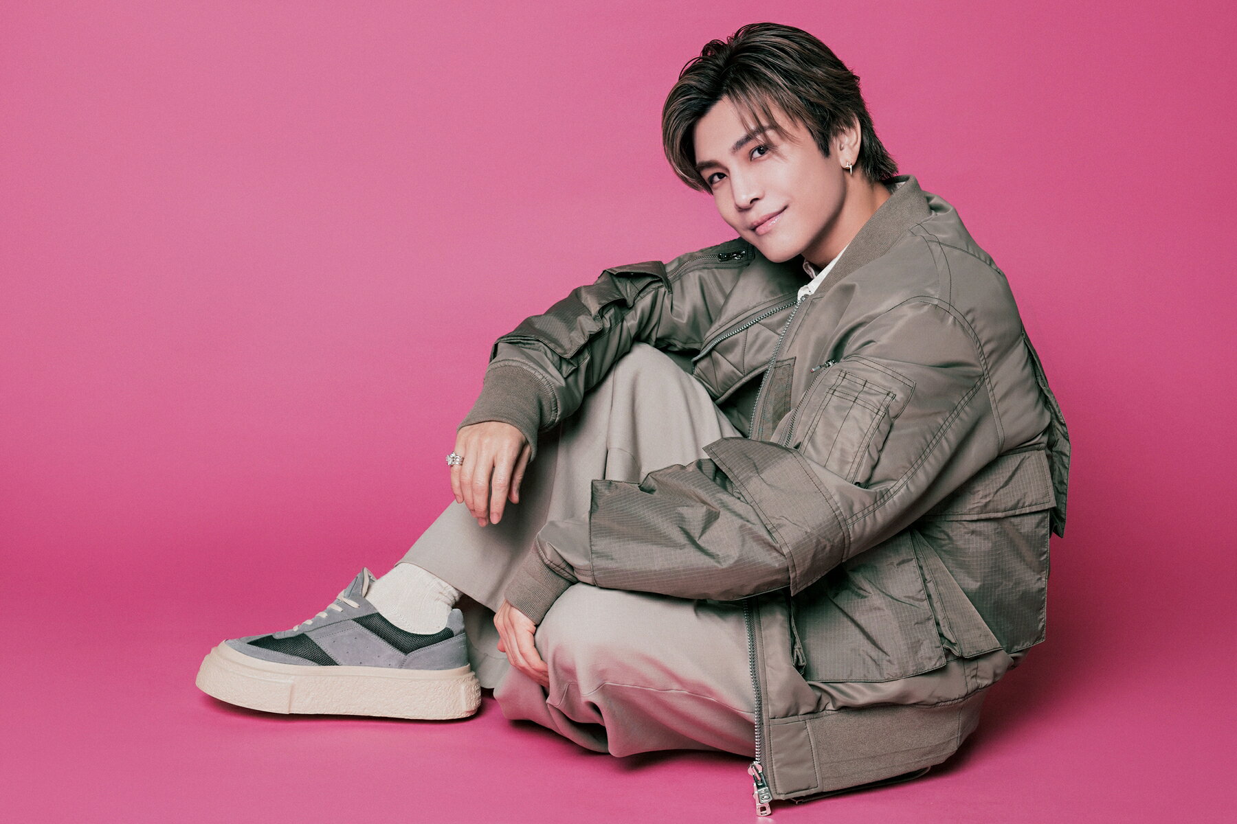 日常感のある“イタい30代教師”にしたかった」岩田剛典、主演映画「金髪