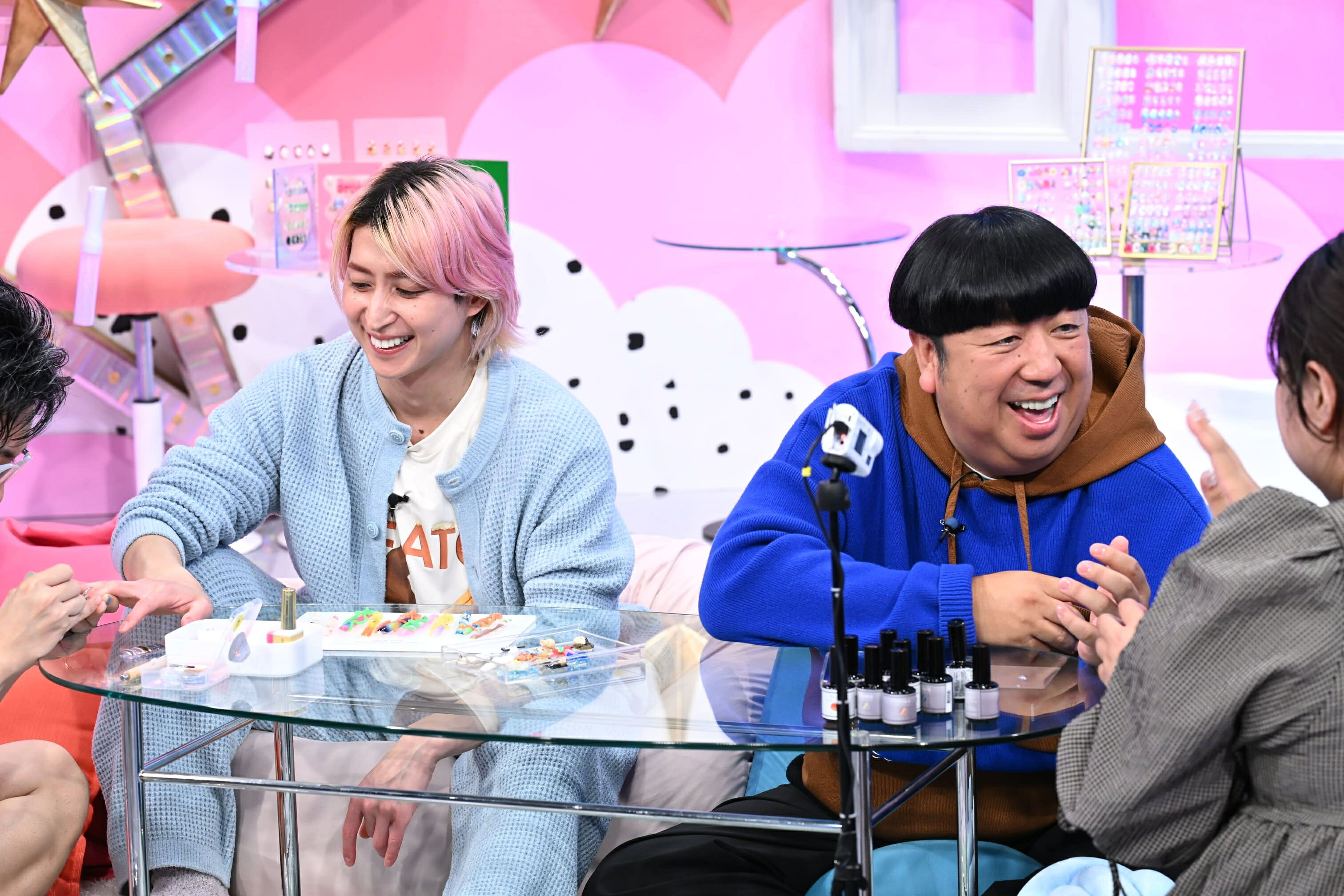 佐久間大介、「アートネイル」の出来栄えに興奮♡「サクヒム」今夜放送