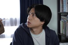 WEST. 重岡大毅、温かさにじむ表情から鋭い視線まで！「5秒で完全犯罪