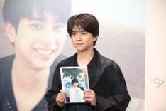 自分がすべて表された自信作」佐藤勝利、1st写真集の手応え語る - 推し楽
