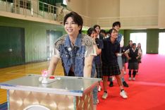 M!LK・塩﨑太智「“爆裂”押します！」700人の高校生と名曲早押し対決