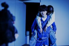 安田章大が名曲の裏側を紐解く！ ラジオ新番組「SONG STORIES」10/3