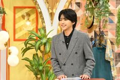 ニノなのに」司会苦手な佐藤勝利が進行！ 松田元太は書道